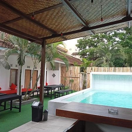 Indonesia Backpacker Hostels Kuta  Exterior photo