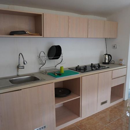 Indonesia Backpacker Hostels Kuta  Exterior photo