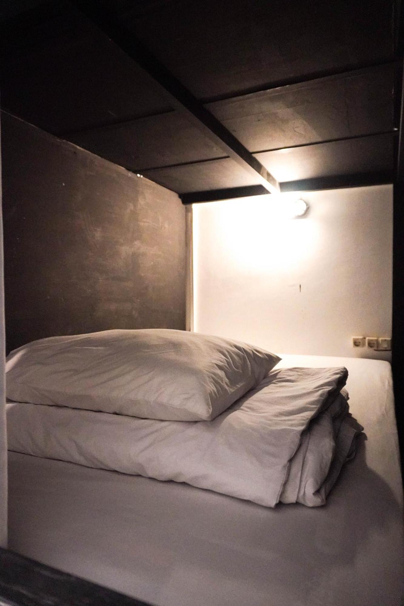Indonesia Backpacker Hostels Kuta  Exterior photo